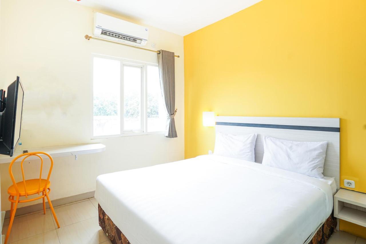 Pratisarawirya Guesthouse By Ecommerceloka Surabaya Kültér fotó