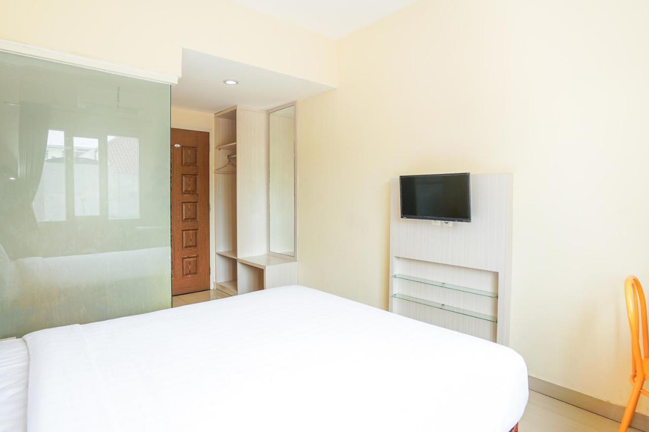 Pratisarawirya Guesthouse By Ecommerceloka Surabaya Kültér fotó