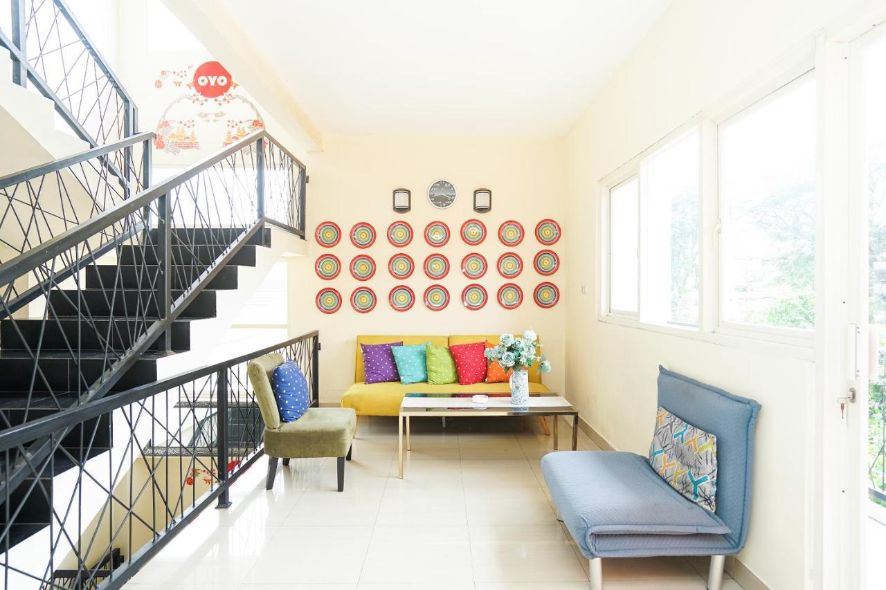 Pratisarawirya Guesthouse By Ecommerceloka Surabaya Kültér fotó
