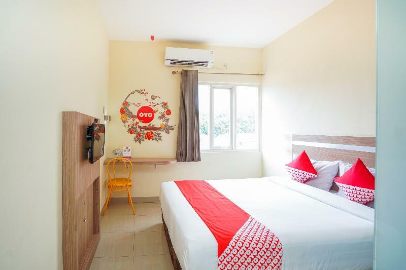 Pratisarawirya Guesthouse By Ecommerceloka Surabaya Kültér fotó